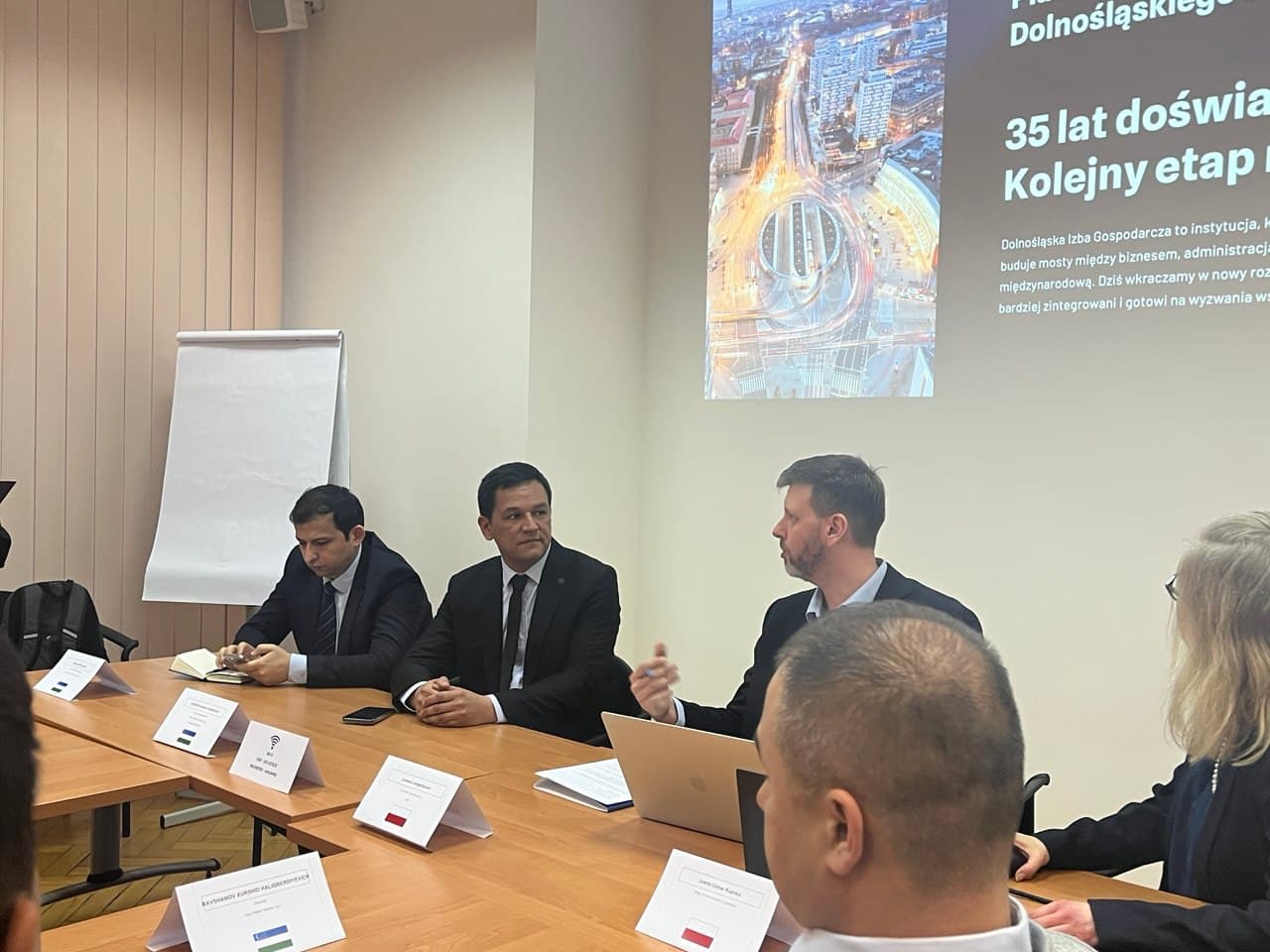 Polshada Qashqadaryo viloyatining investitsion salohiyati taqdim etildi