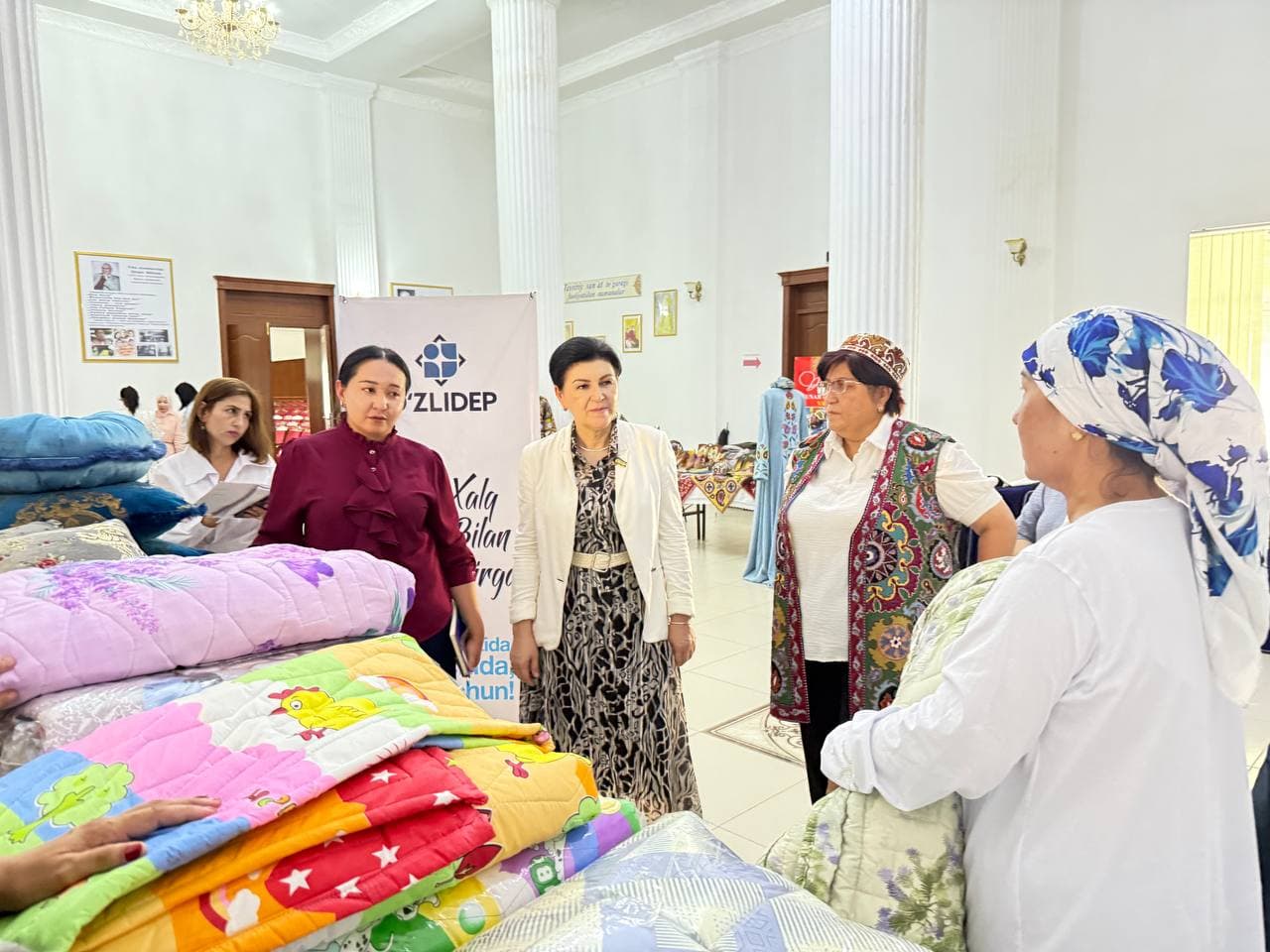 “Ishbilarmon ayol – 2026” ko‘rik-tanlovining Qarshi shahar bosqichi o‘tkazildi