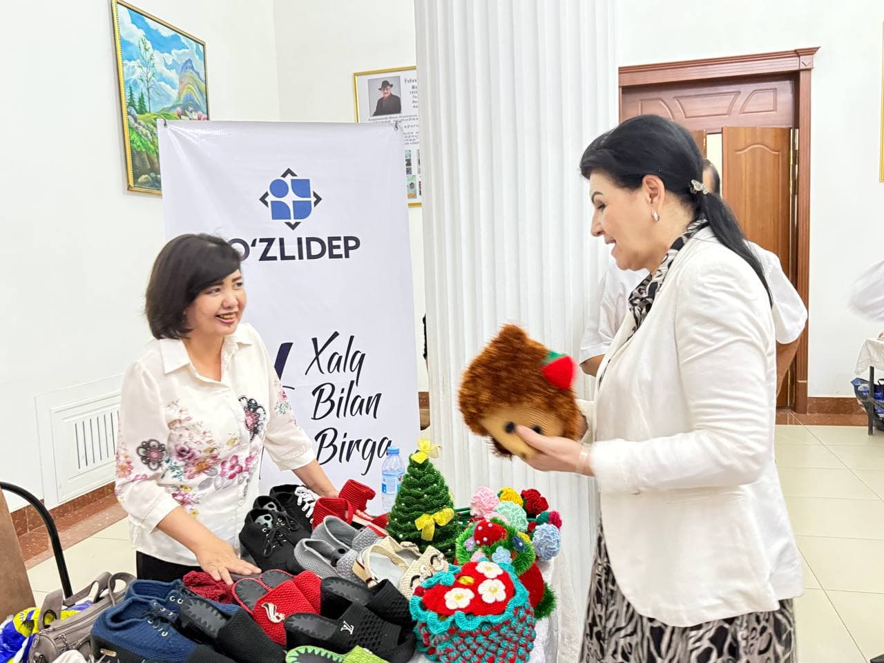 “Ishbilarmon ayol – 2026” ko‘rik-tanlovining Qarshi shahar bosqichi o‘tkazildi