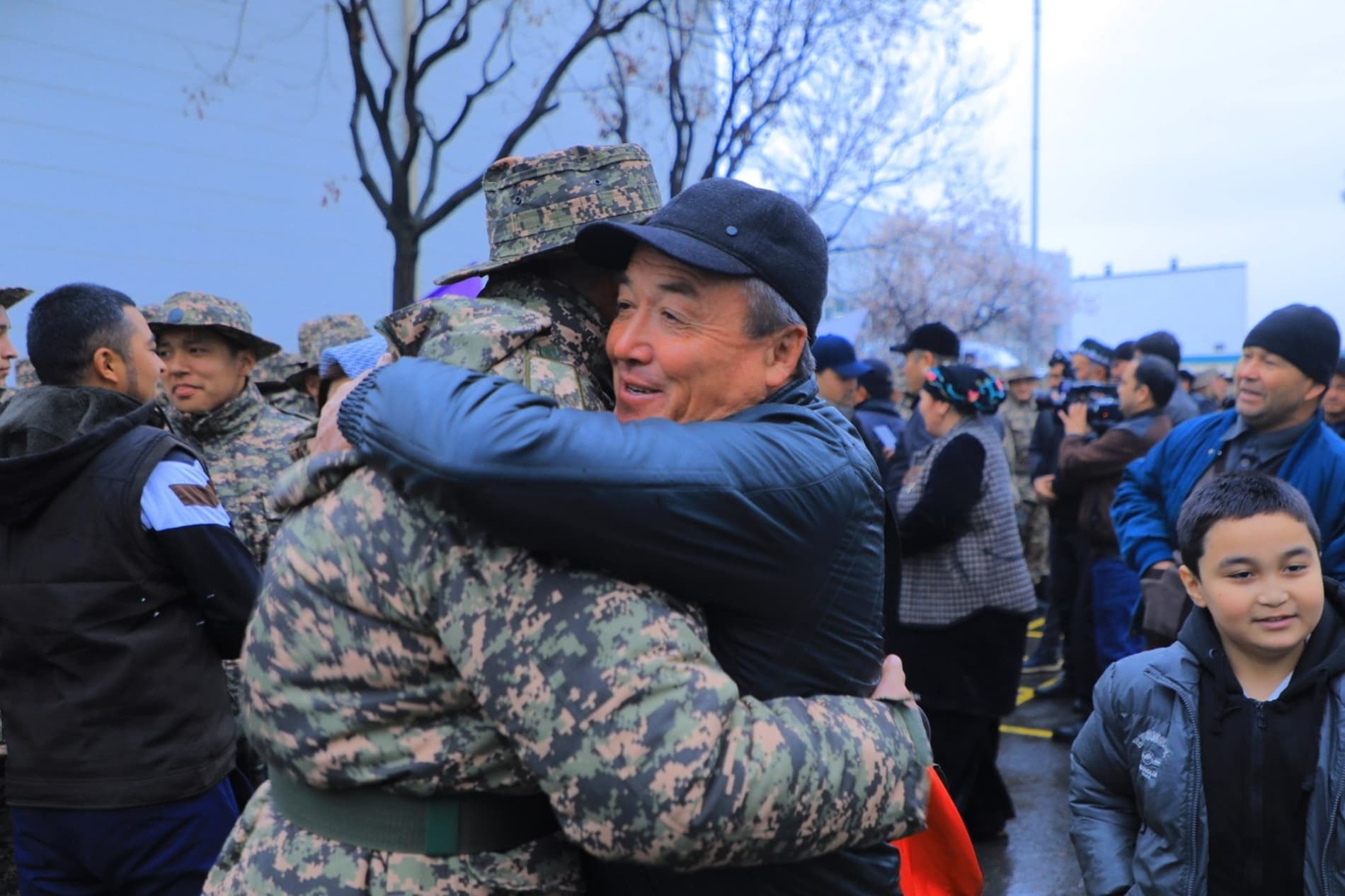 Bo‘lajak askarlar harbiy xizmatga tantanali kuzatildi