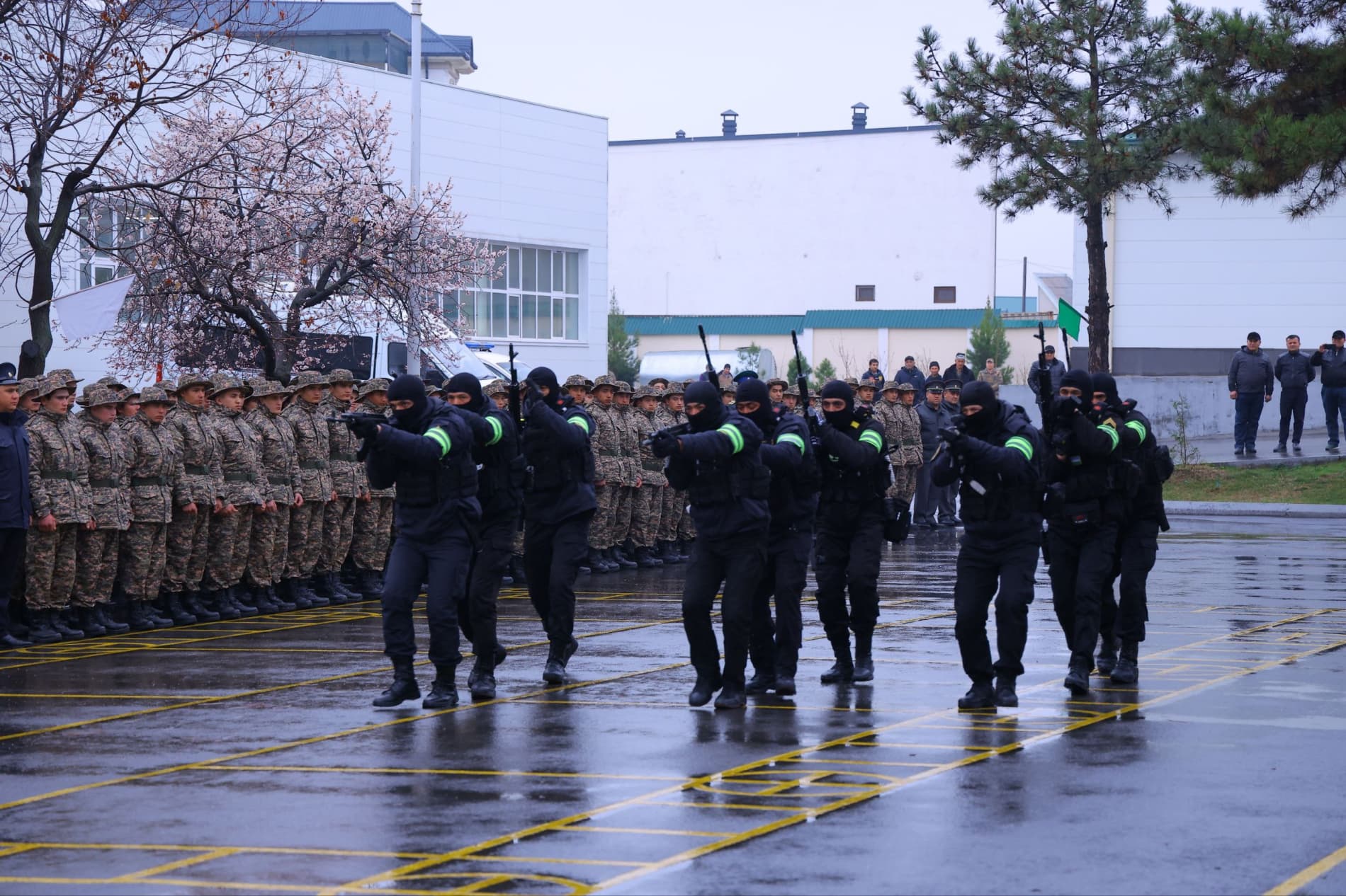 Bo‘lajak askarlar harbiy xizmatga tantanali kuzatildi