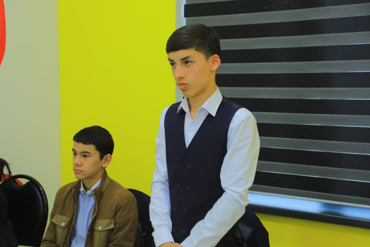 “Vinder School” markazida yoshlar uchun yaratilgan imkoniyatlar bilan tanishildi