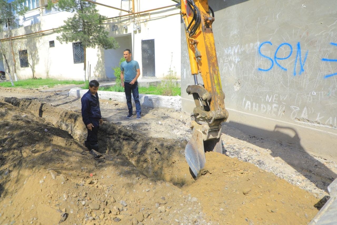 Abu Rayxon Beruniy mahallasida infratuzilmani yaxshilash va obodonlashtirish ishlari davom etmoqda