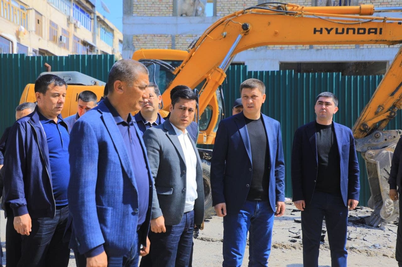 Abu Rayxon Beruniy mahallasida infratuzilmani yaxshilash va obodonlashtirish ishlari davom etmoqda