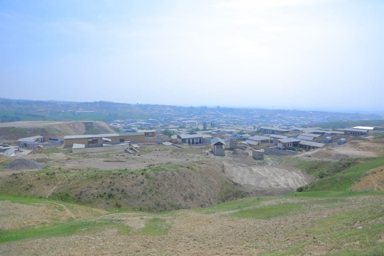 “Sherbuloq” mahallasida noqonuniy qurilmalar va o‘zboshimchalik holatlari nazorat qilindi