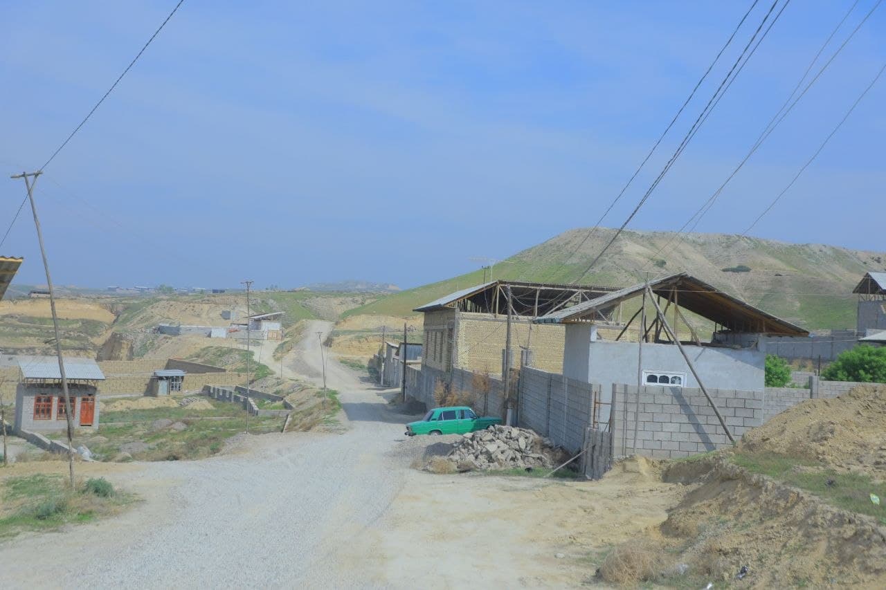 “Sherbuloq” mahallasida noqonuniy qurilmalar va o‘zboshimchalik holatlari nazorat qilindi