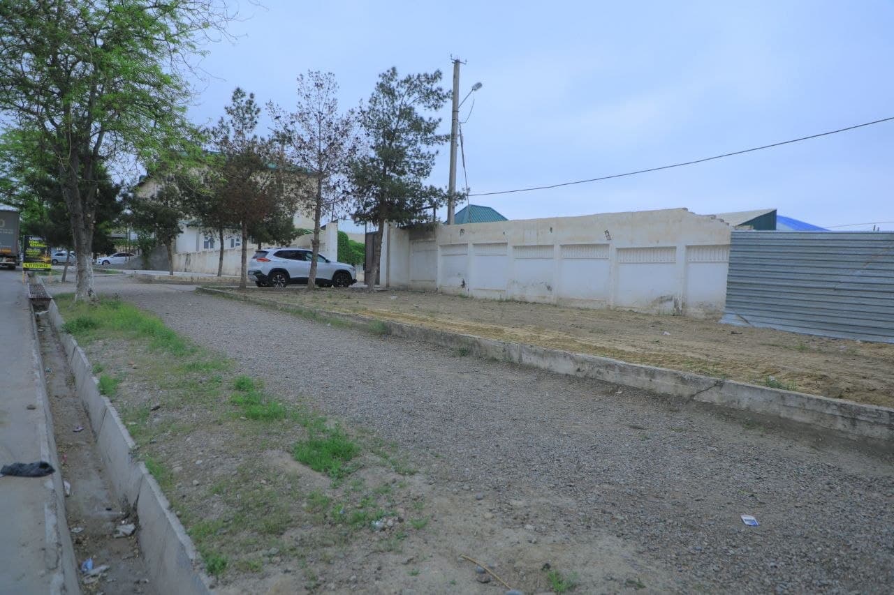 “Kosonsoy” ko‘chasida tartibga solish va obodonlashtirish ishlari davom etmoqda