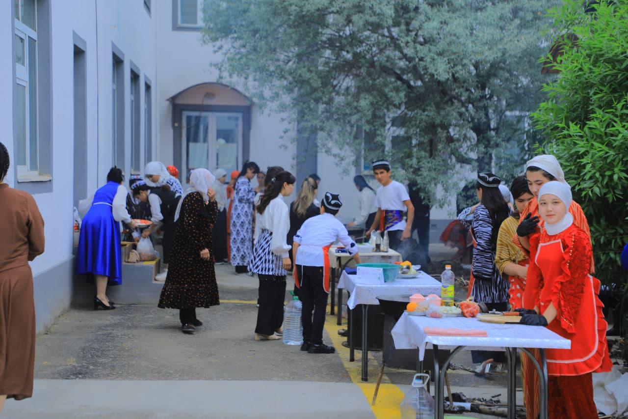 Yangi Namangan tumanida “Yoshlar kuni”ga bag‘ishlangan tadbirlar o‘tkazildi