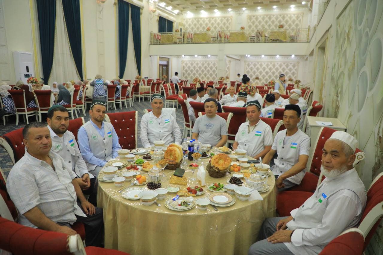Yangi Namangan tumanidan 86 nafar ziyoratchi Haj safariga kuzatildi