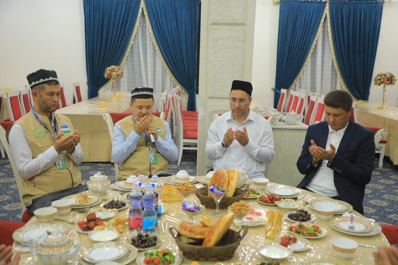 Yangi Namangan tumanidan 86 nafar ziyoratchi Haj safariga kuzatildi