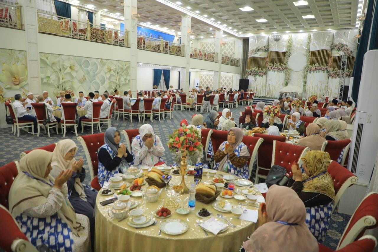 Yangi Namangan tumanidan 86 nafar ziyoratchi Haj safariga kuzatildi