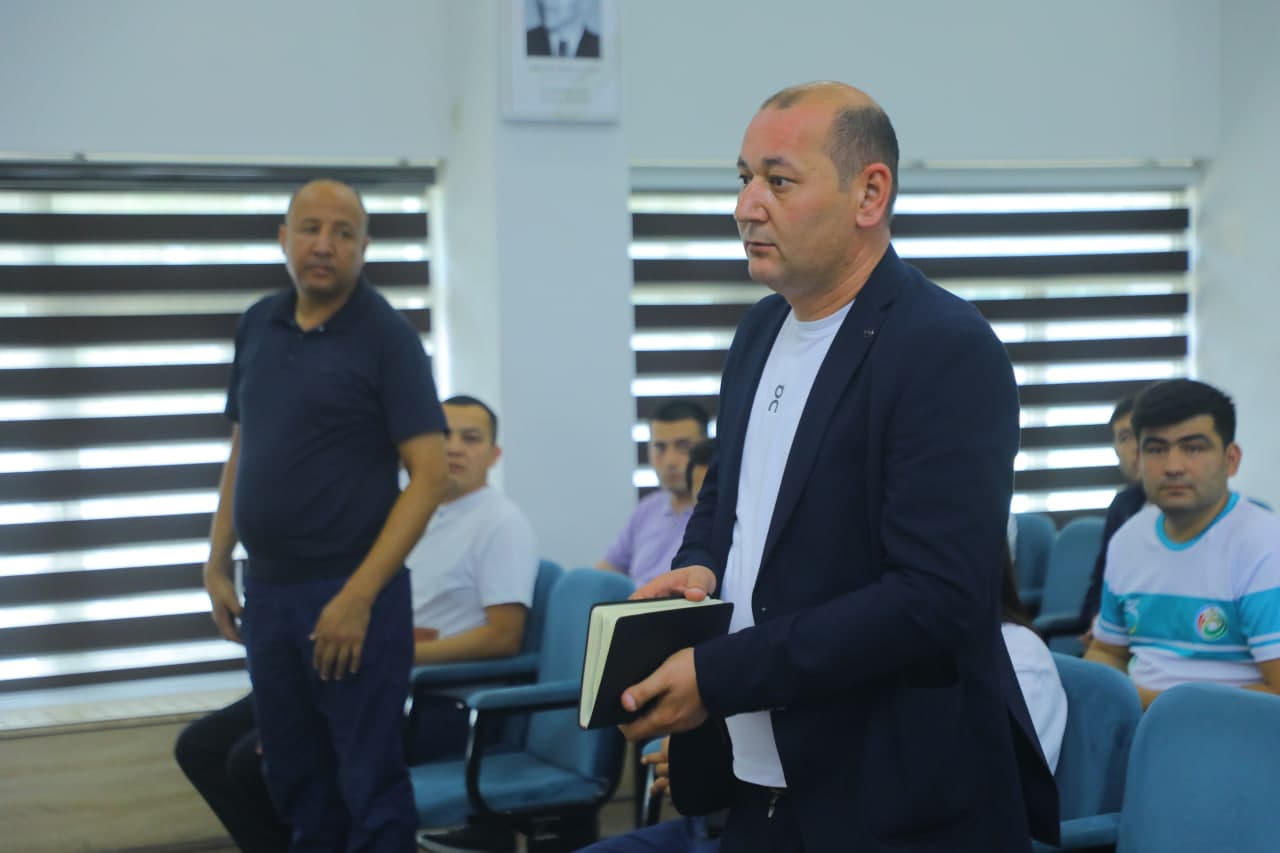 Yoshlar yetakchilari bilan muloqot o‘tkazildi