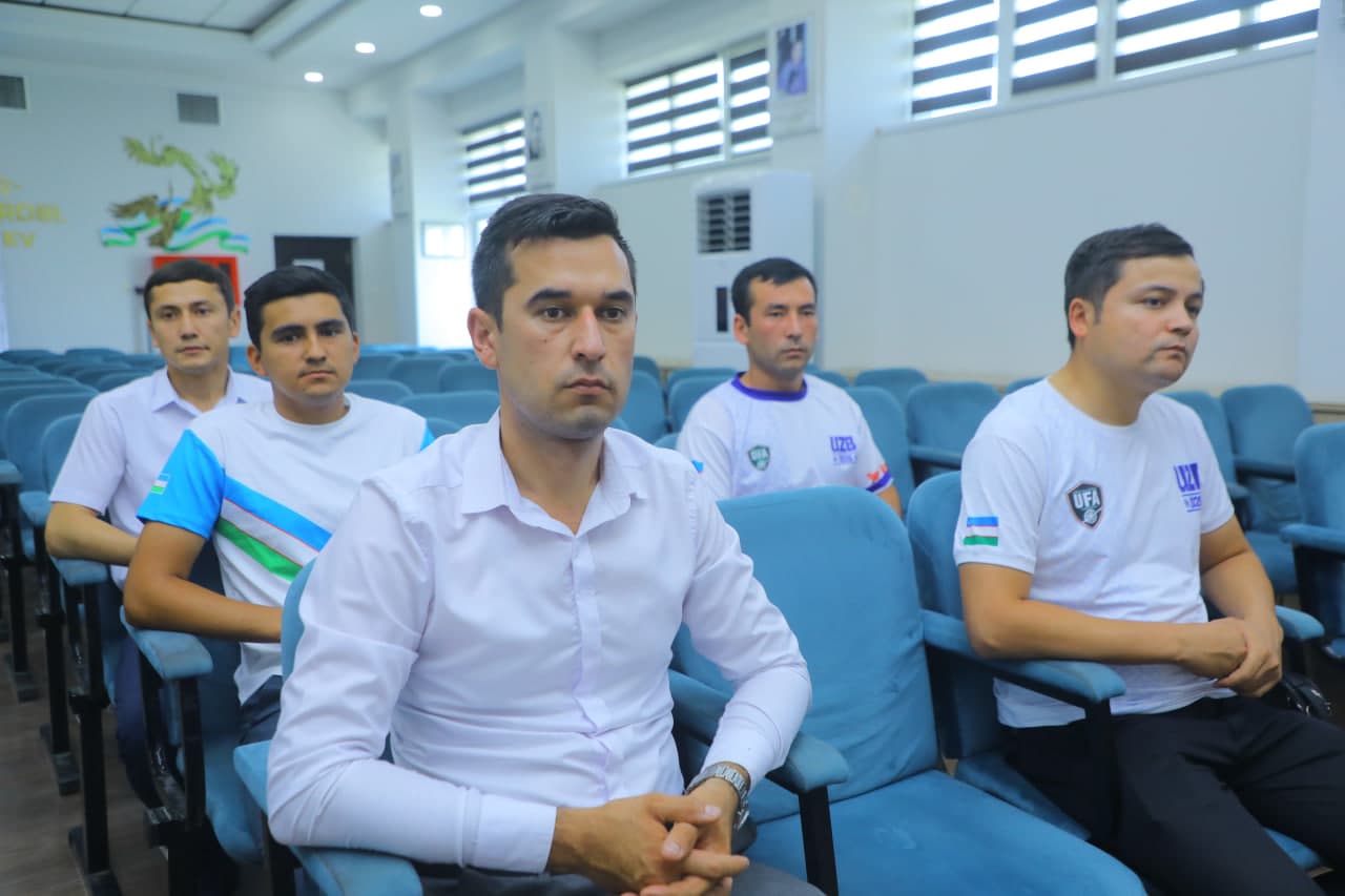 Yoshlar yetakchilari bilan muloqot o‘tkazildi