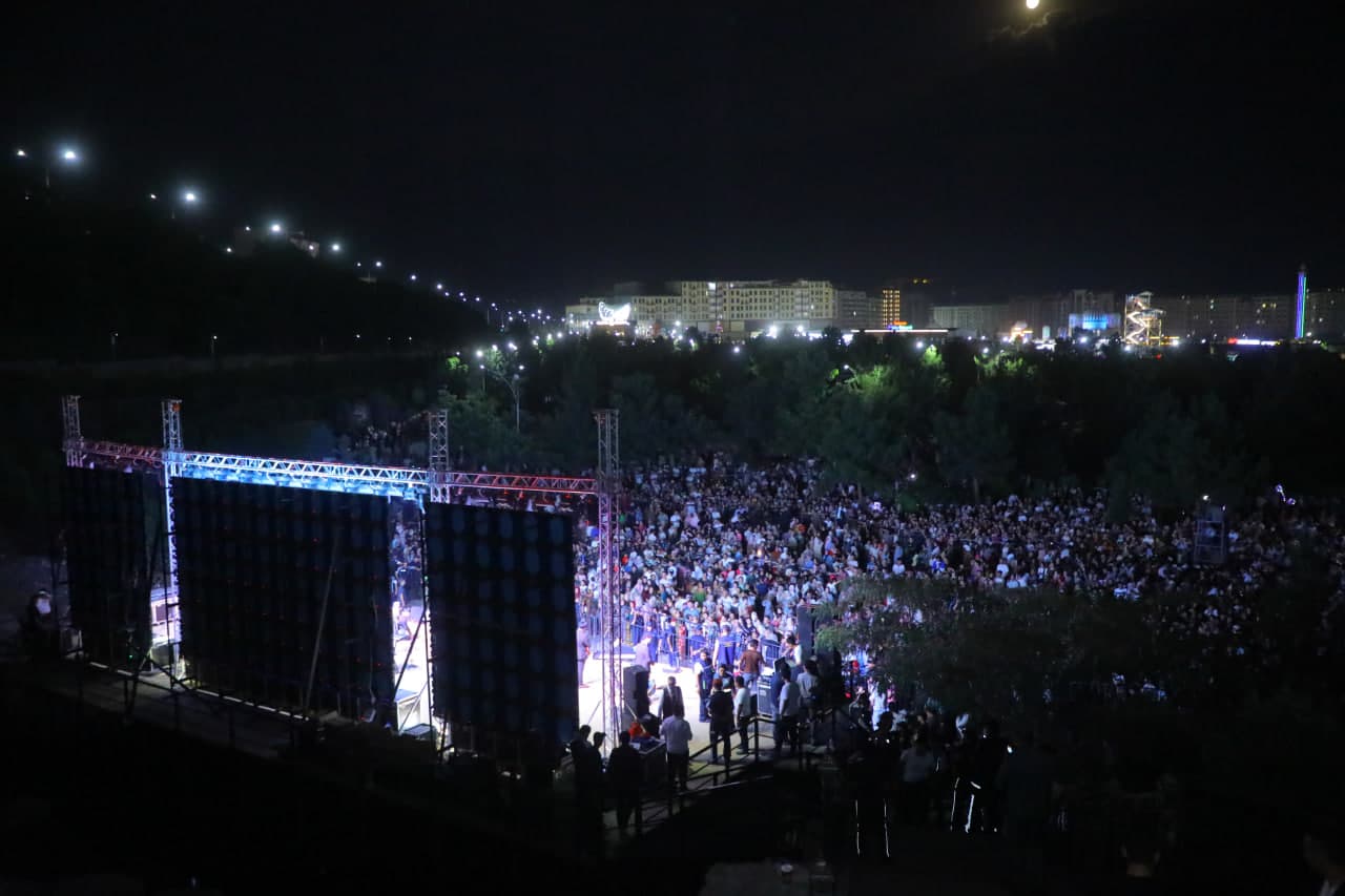 Yoshlar oqshomi 20 mingdan ortiq kishini bir maydonga jamladi