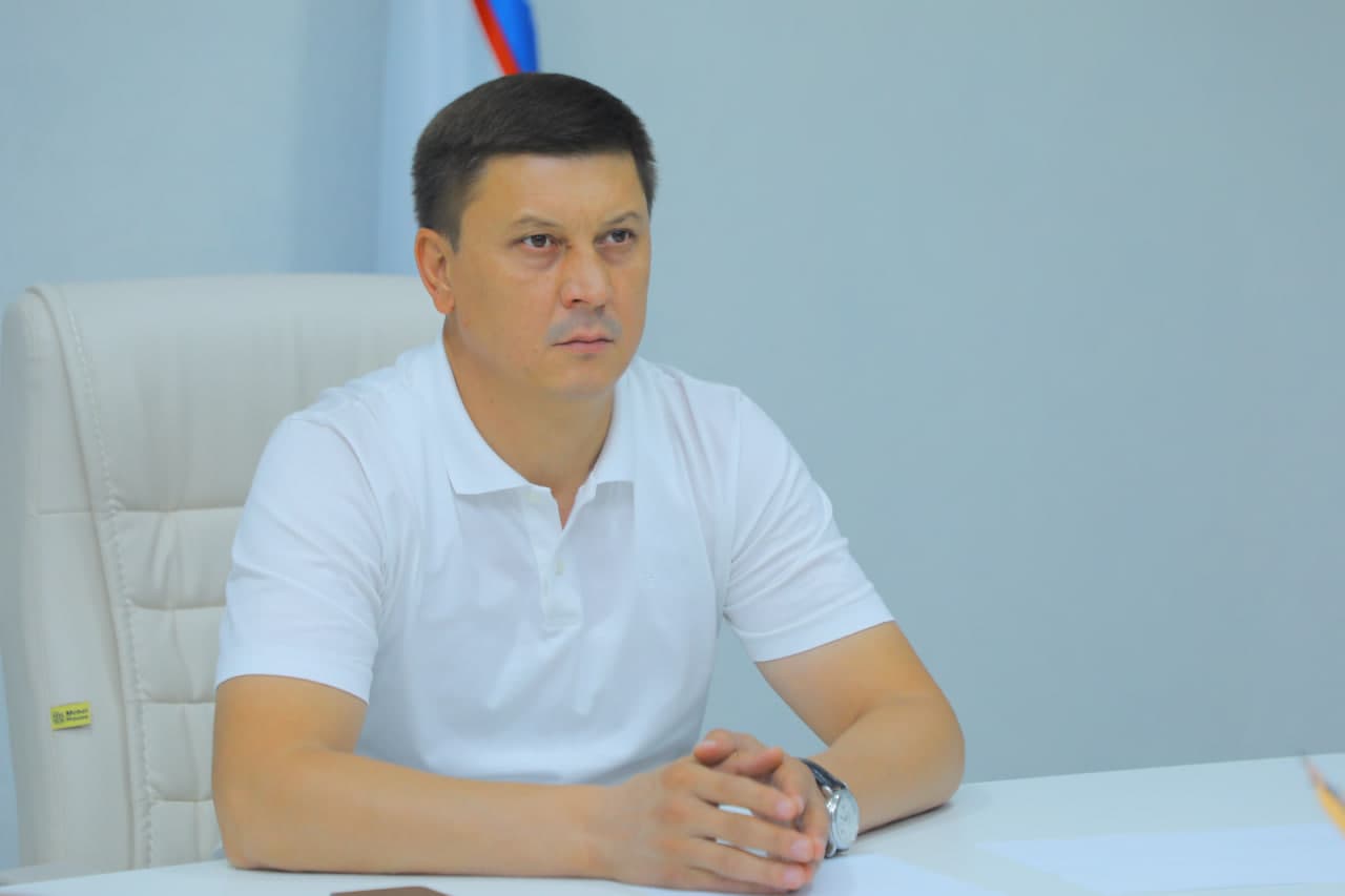 Yangi Namangan tumanida suv tejamkor innovatsion texnologiyalar asosida yer maydonlarini o‘zlashtirish loyihasi taqdim etildi