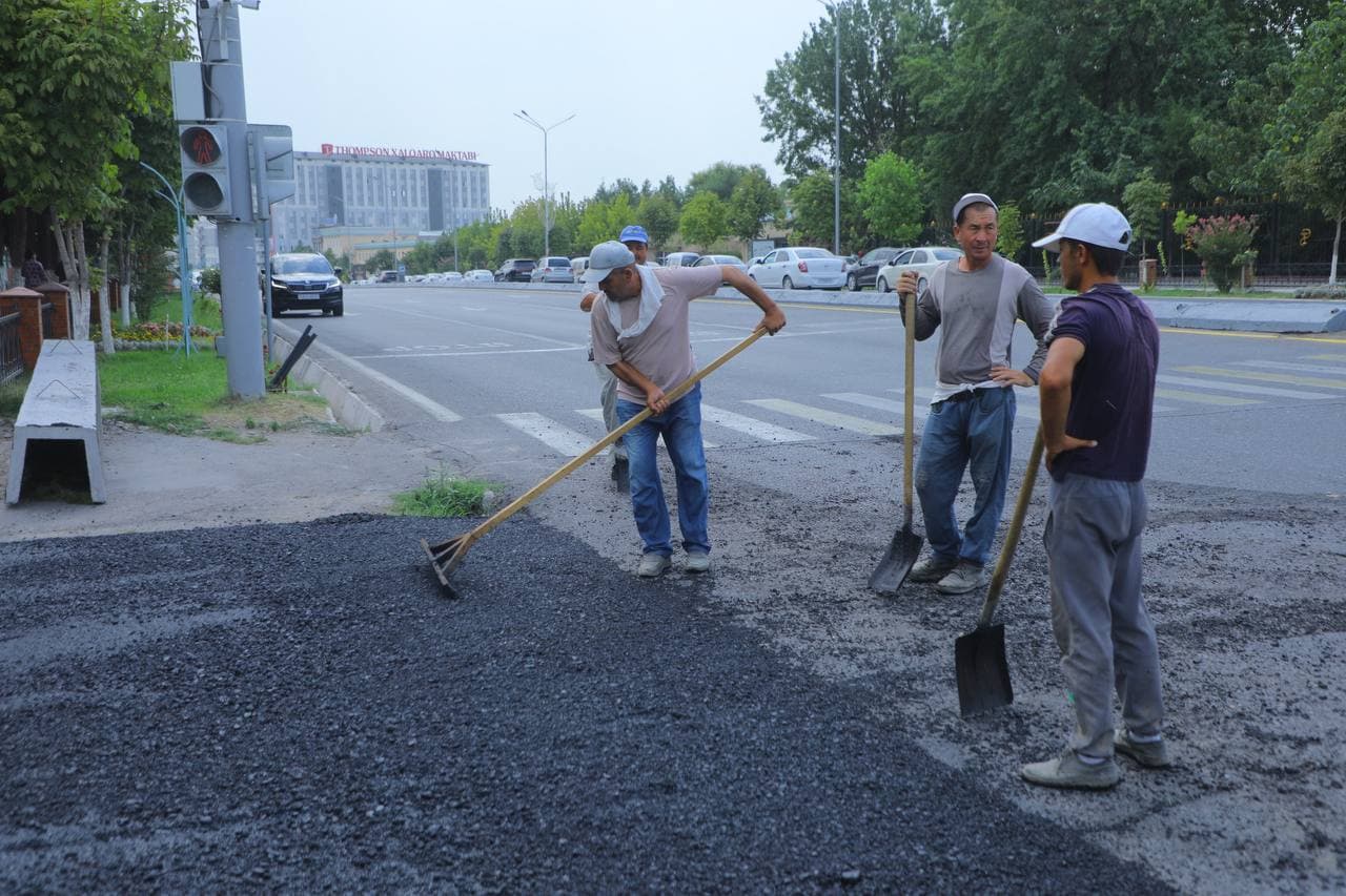 “Mingchinor” mahallasida ichki yo‘llar asfaltlanmoqda