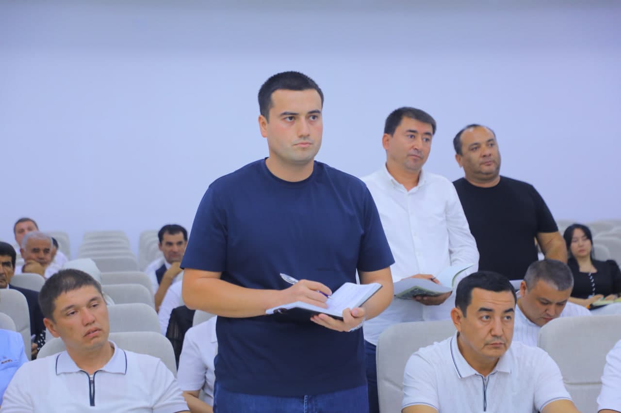 Таълим соҳаси вакиллари билан очиқ мулоқот ўтказилди