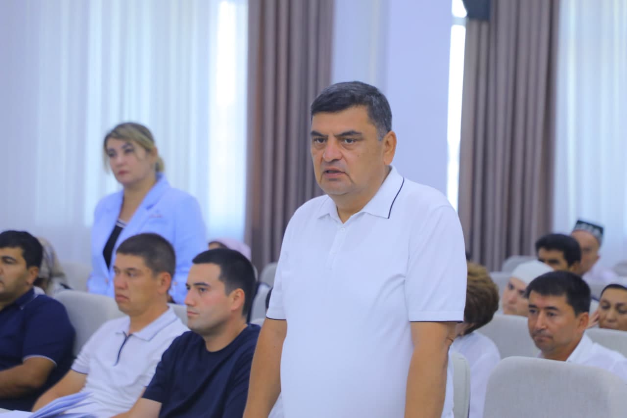 Таълим соҳаси вакиллари билан очиқ мулоқот ўтказилди