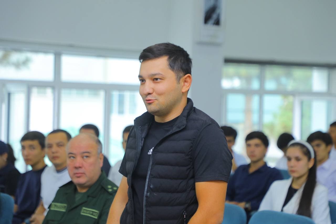 Viloyat prokuraturasi rahbariyati yoshlar bilan ochiq muloqot qildi