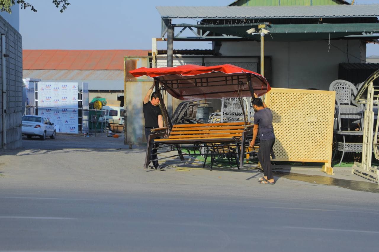 “Mingchinor” mahallasidagi noqonuniy qurilmalar bartaraf etilib, hudud obod etilmoqda