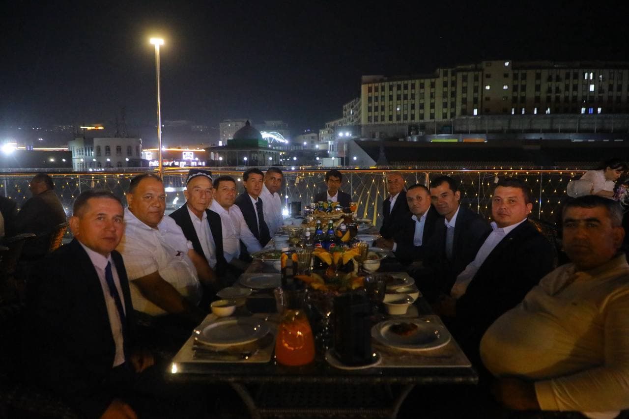 O‘qituvchi va murabbiylar kuniga bag‘ishlangan tantanali tadbir o‘tkazildi