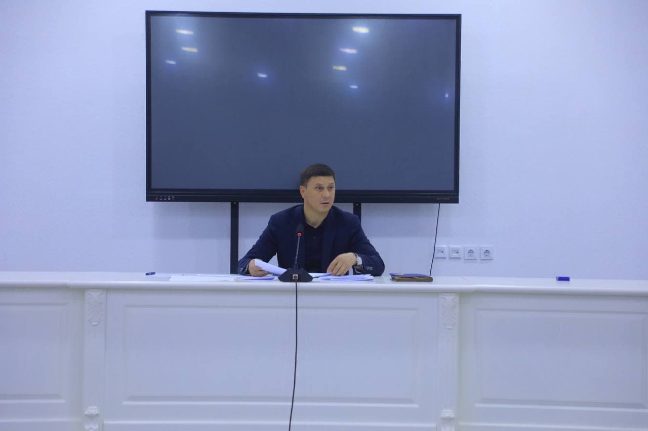 Tumanda 9 oylik faoliyat yakunlari va ustuvor vazifalar muhokama qilindi