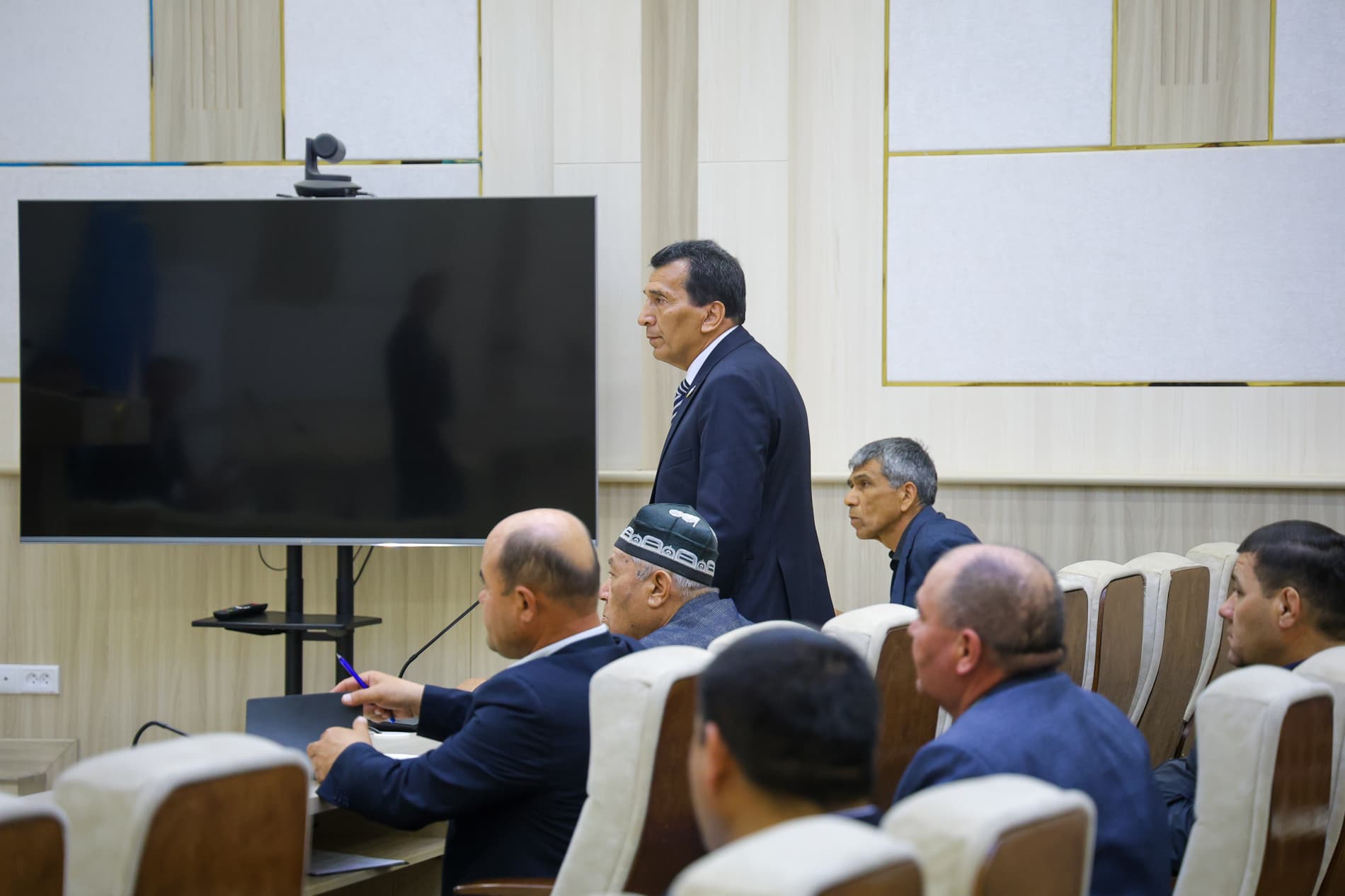 Халқ депутатлари Боғот тумани Кенгашининг ўттиз биринчи сессияси