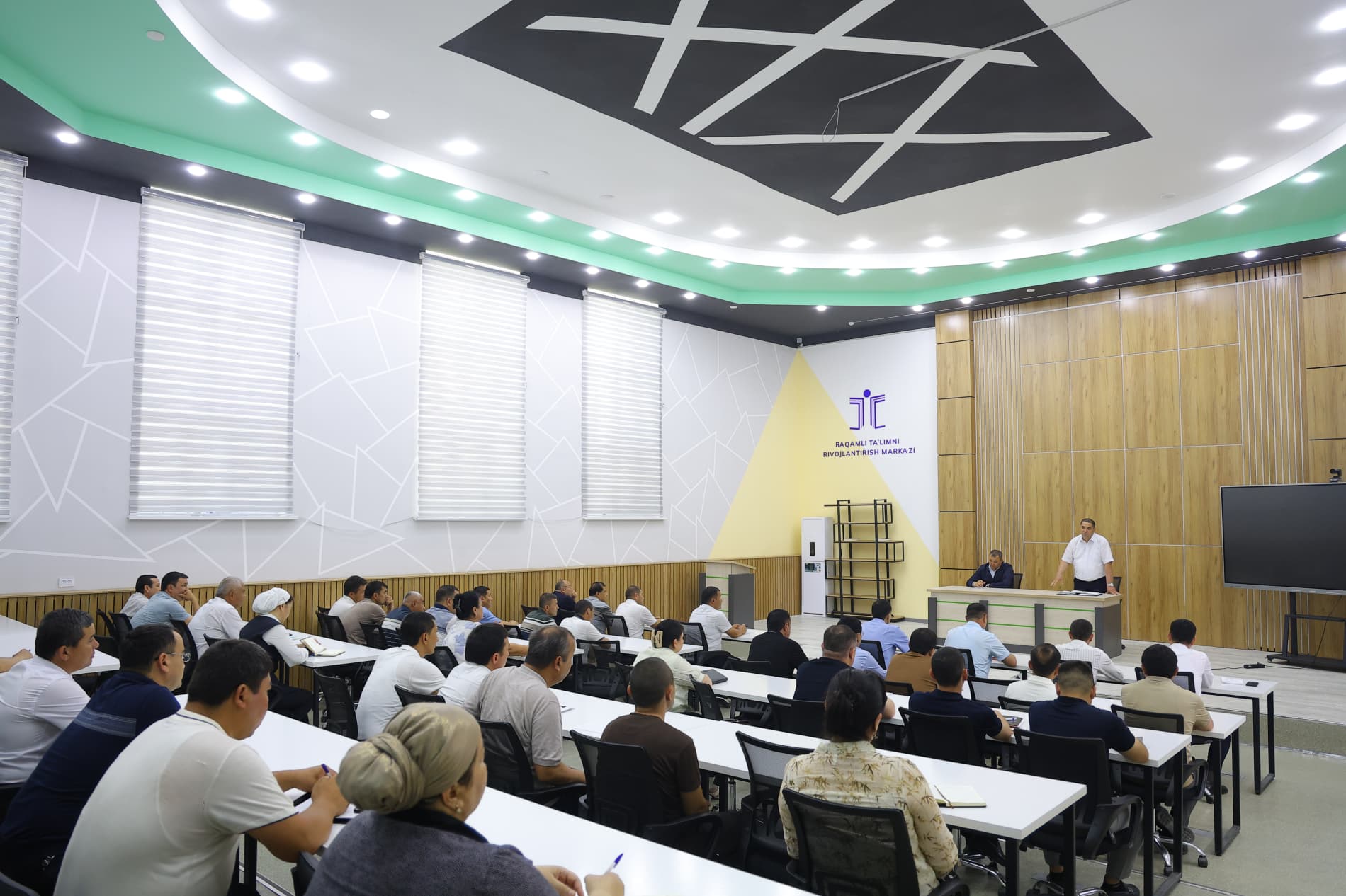 Davlat organlari va tashkilotlari rahbar hamda xodimlarining moliyaviy savodxonligini oshirish maqsadida o'quv-seminari tashkil etildi