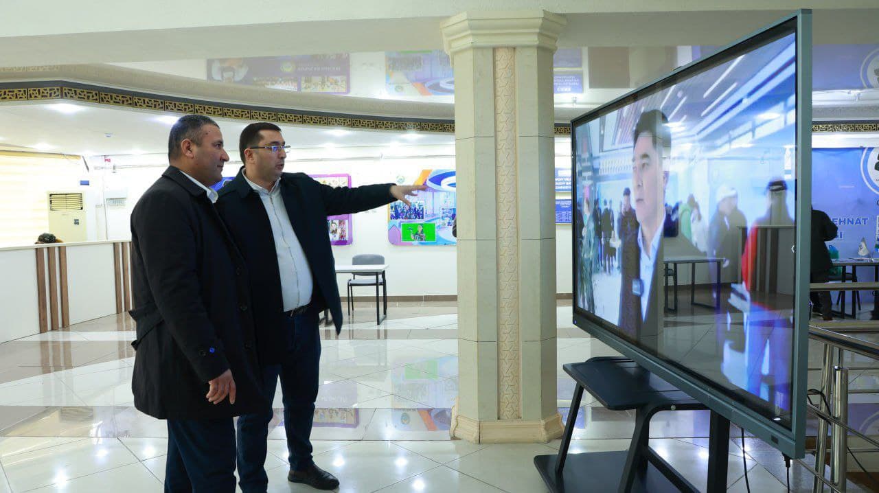 NAVOIY SHAHAR HOKIMI MEHNAT YARMARKASI JARAYONLARI BILAN TANISHDI