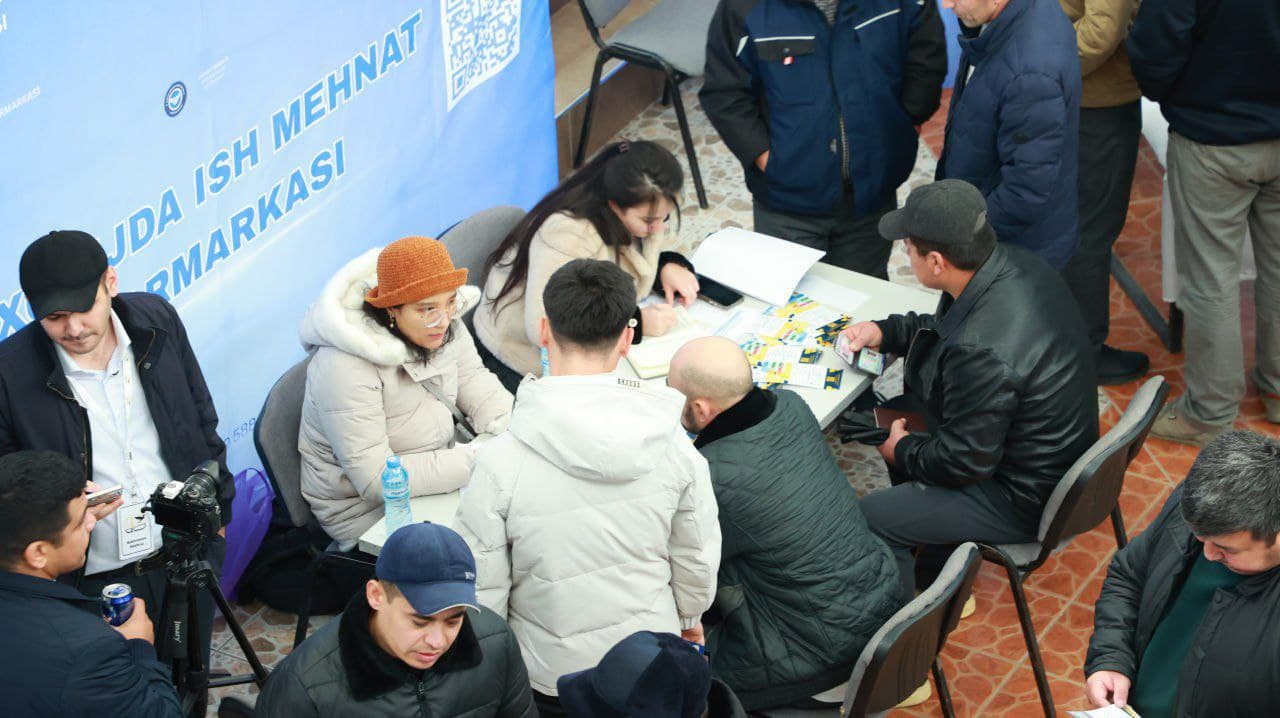 NAVOIY SHAHAR HOKIMI MEHNAT YARMARKASI JARAYONLARI BILAN TANISHDI