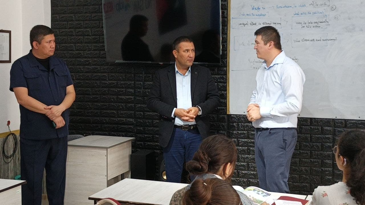 Shahar hokimi “IELTS SCHOOL” o‘quv markazida