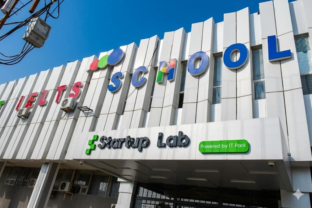 Shahar hokimi “IELTS SCHOOL” o‘quv markazida