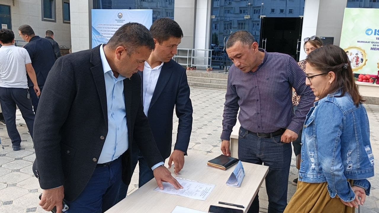 NAVOIY SHAHRIDA 200 DAN ORTIQ FUQAROLAR UCHUN NAVBATDAGI BANDLIK VA MEHNAT YARMARKASI TASHKIL QILINDI