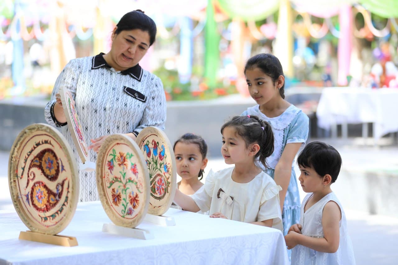 1-iyun — Xalqaro bolalarni himoya qilish kuni Navoiy shahrida keng nishonlanmoqda