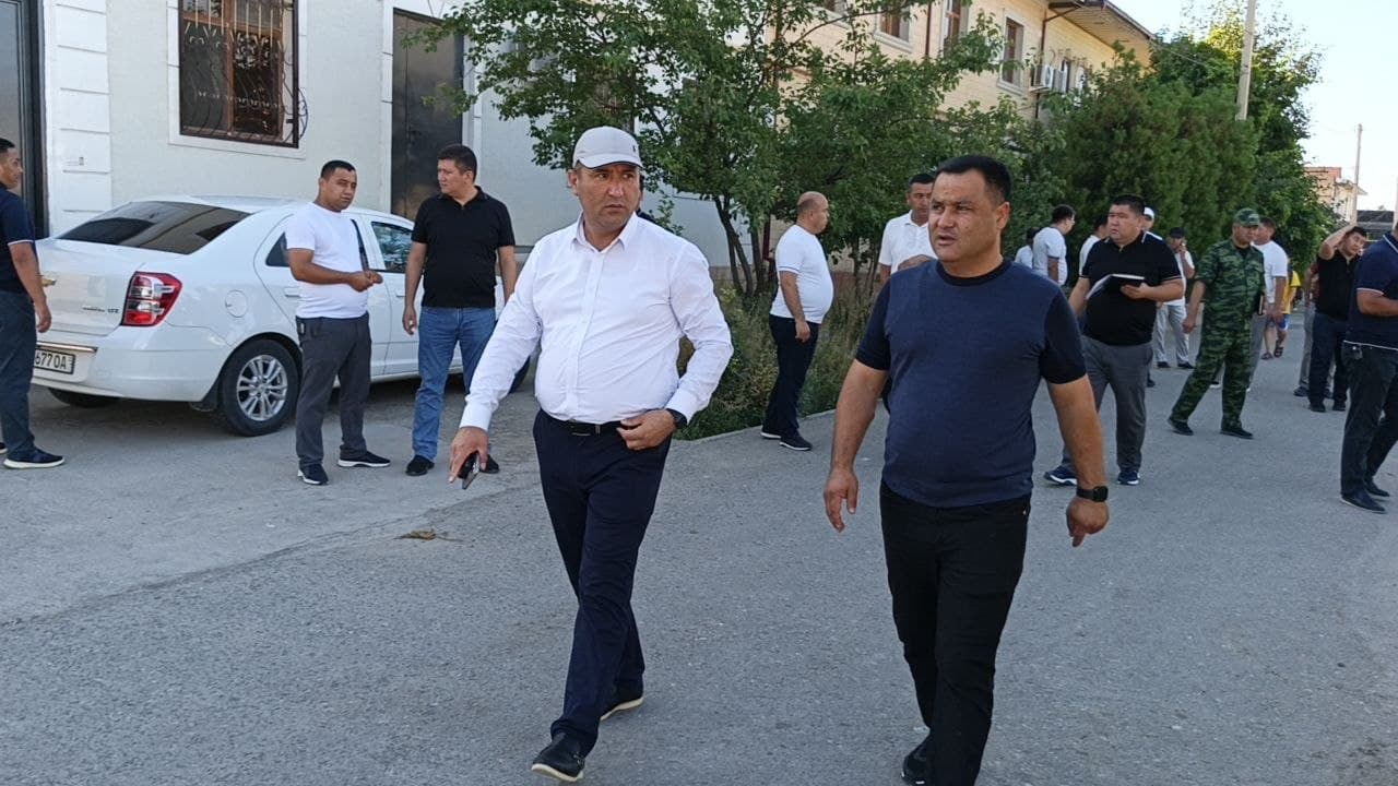 Shahar hokimi boshchiligida hudud piyoda tarzda ko‘zdan kechirildi.