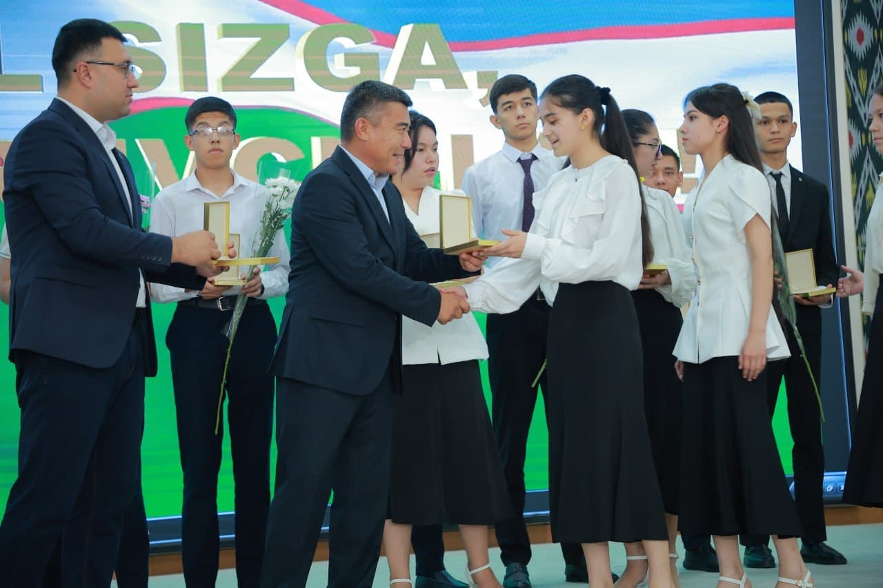 🎓 "Oq yo'l sizga, aziz bitiruvchilar!"
