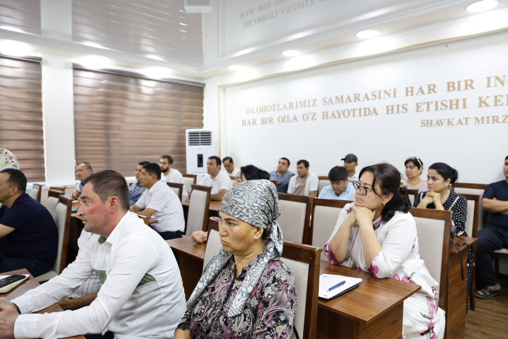 ТАДБИРКОРЛАРНИНГ МУАММО ВА ТАКЛИФЛАРИ ОЧИҚ МУЛОҚОТДА МУҲОКАМА ҚИЛИНДИ