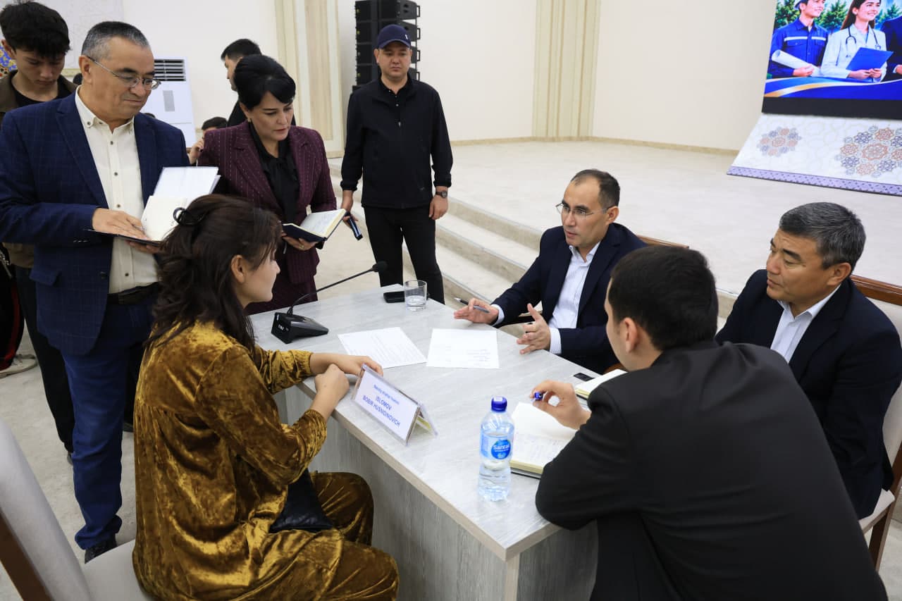 NAVOIY SHAHRIDA YOSHLAR BANDLIGI VA AHOLI MUROJAATLARI BO‘YICHA KENGAYTIRILGAN SAYYOR QABUL O‘TKAZILDI