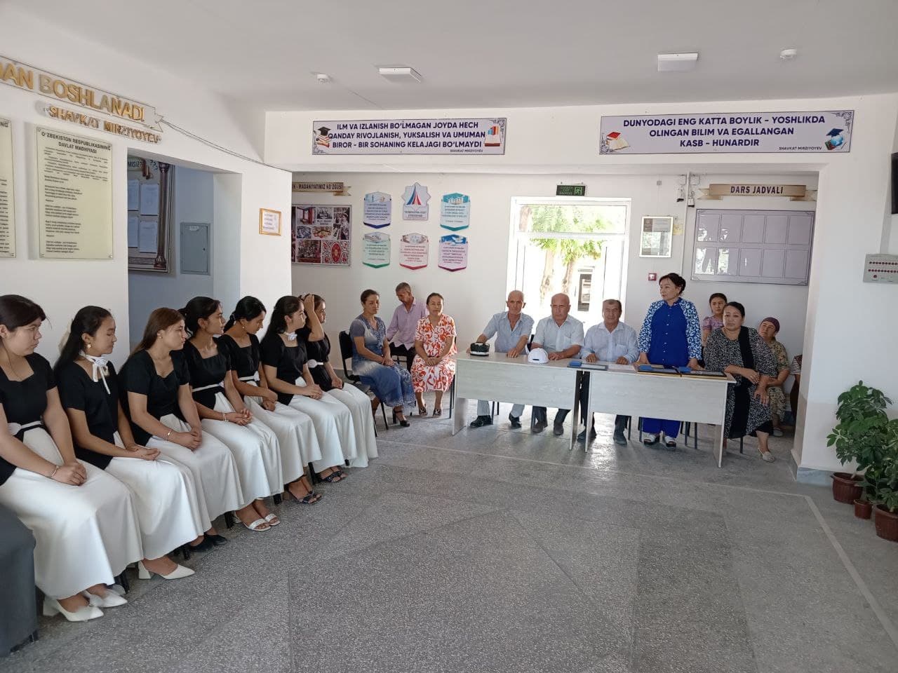 Nurota tumanida aholi bilan ochiq muloqot o‘tkazildi