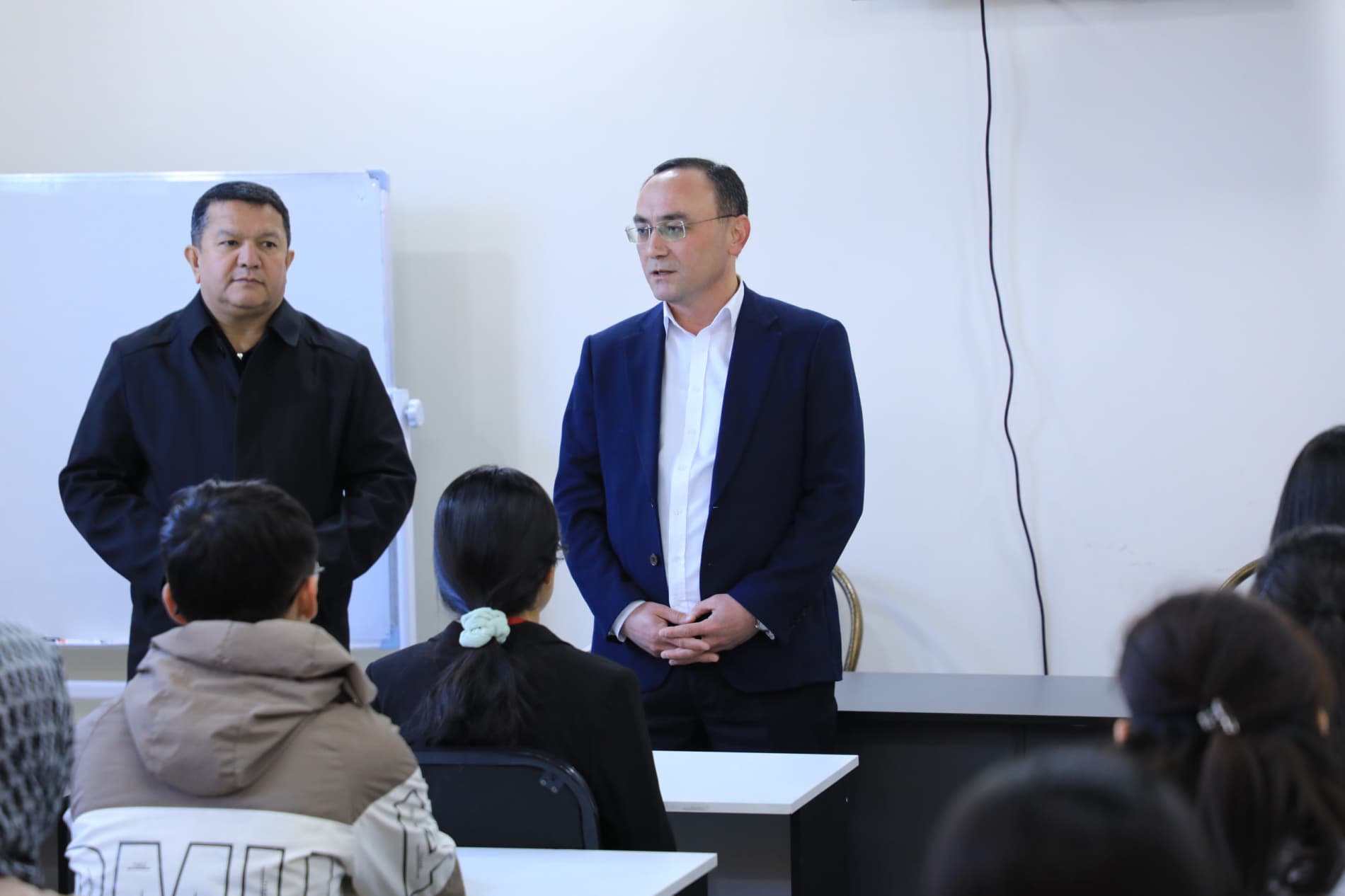 Nurota tumanida “Payshanba — yoshlar kuni” doirasida yoshlar bilan uchrashuv o‘tkazildi