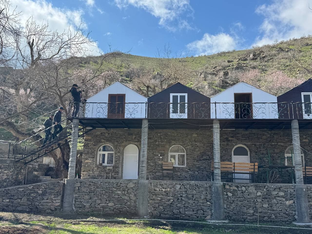 NUROTA TUMANI KICHIKSOY QISHLOG'I ENDILIKDA TURIZM QISHLOG'IGA AYLANTIRILADI