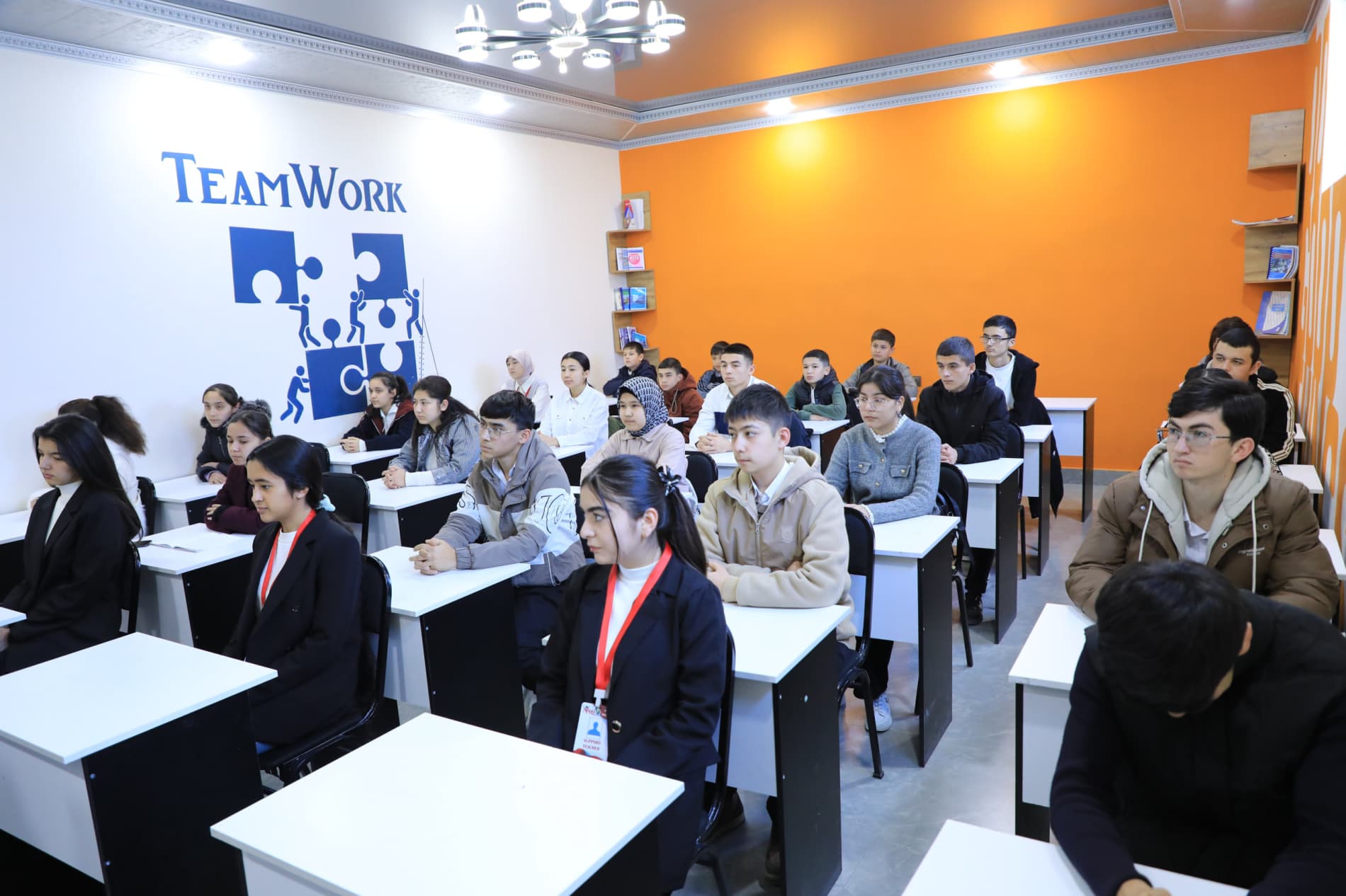 Nurota tumanida “Payshanba — yoshlar kuni” doirasida yoshlar bilan uchrashuv o‘tkazildi