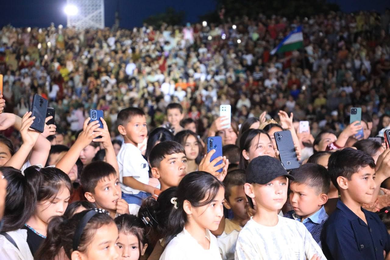 Nurota tumanida “Yangi O‘zbekistonni yoshlar quradi!” shiori ostida gala-konsert dasturi bo‘lib o‘tdi