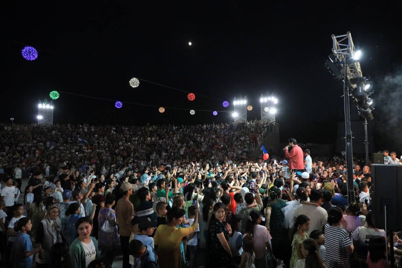 Nurota tumanida “Yangi O‘zbekistonni yoshlar quradi!” shiori ostida gala-konsert dasturi bo‘lib o‘tdi