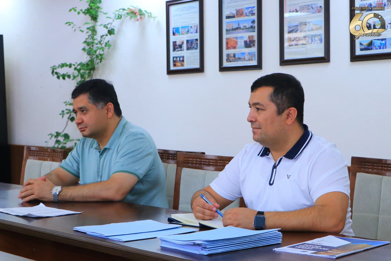 Meeting with foreign investors