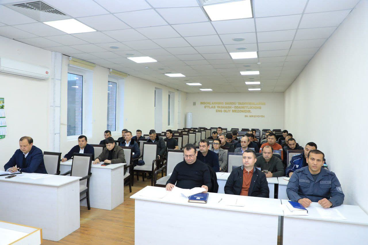 Zarafshon shahri hokimligida Mahallalarda yoshlar bilan ishlash masalalarini muvofiqlashtirish boʻyicha Zarafshon shahar komissiyasining yigʻilishi boʻlib oʻtdi.