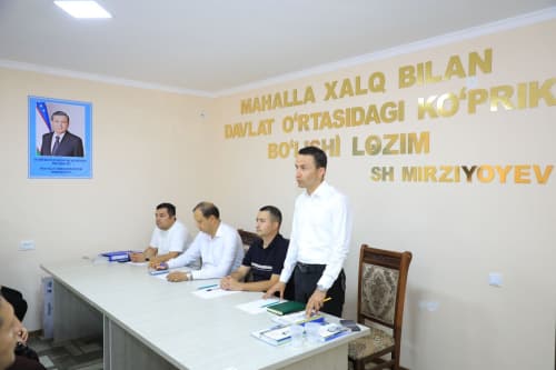 Zarafshon shahar "Navro'z" mahallasida yoshlari ishtirokida "Rahbar va yoshlar uchrashuvi" bo'lib o'tdi.