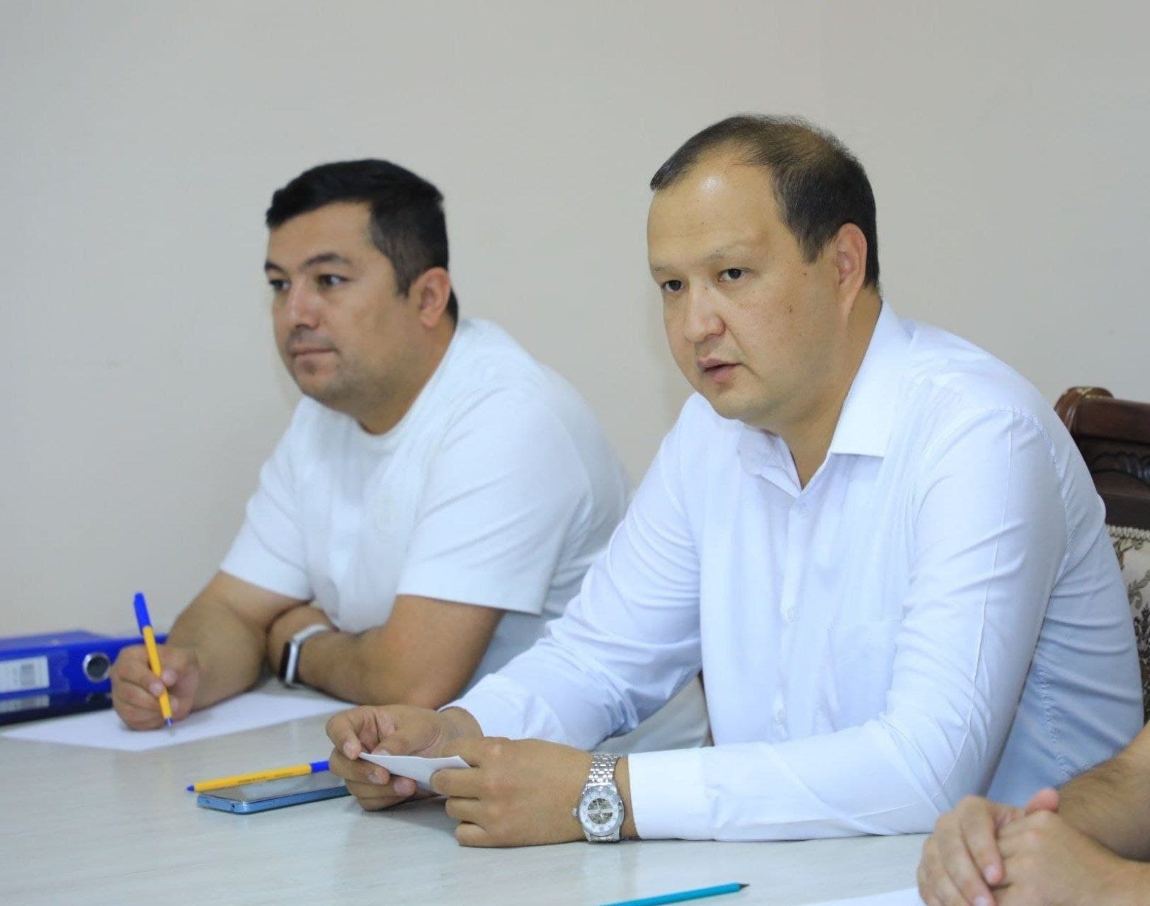 Zarafshon shahar "Navro'z" mahallasida yoshlari ishtirokida "Rahbar va yoshlar uchrashuvi" bo'lib o'tdi.