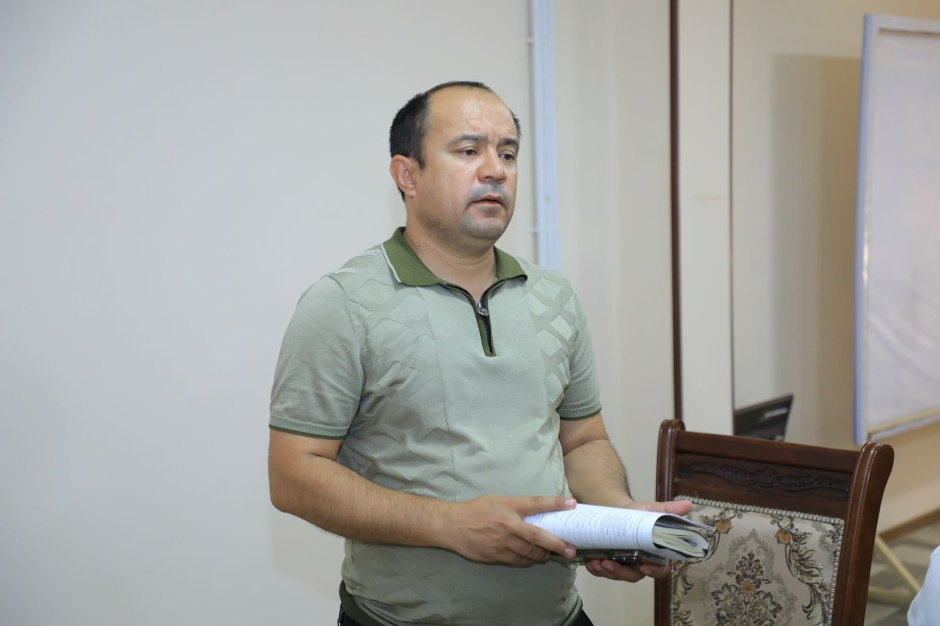 Zarafshon shahar "Navro'z" mahallasida yoshlari ishtirokida "Rahbar va yoshlar uchrashuvi" bo'lib o'tdi.