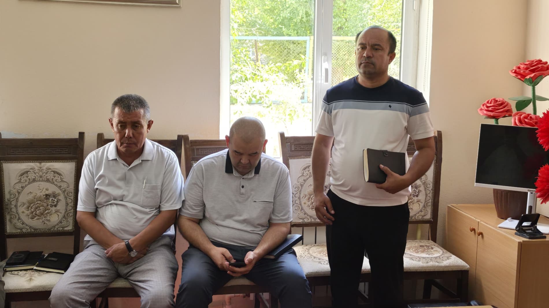 Bugun Zarafshon shahar hokimining birinchi oʻrinbosari, 1-sektor rahbari Anvar Shohmirzayev ishtirokida "Konchilar" mahallasida navbatdagi sayyor qabul boʻlib oʻtdi.